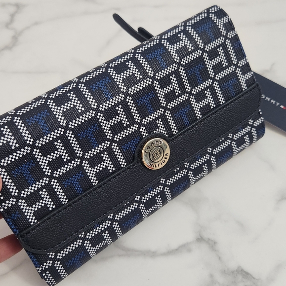 Tommy Hilfiger Navy and Black Monogram Trifold Wallet - Picture 1 of 14